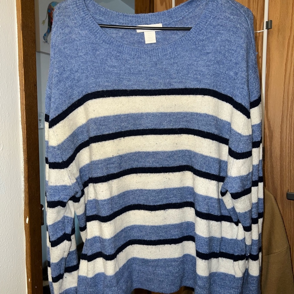 stripes crewneck